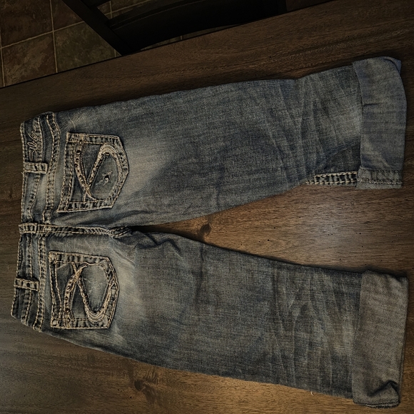 Silver Distressed Capris - Picture 4 of 5